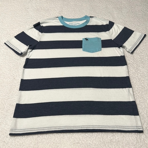 abercrombie kids Other - Abercrombie Kids Boys Striped Tee, EUC, Size 13/14 (Abercrombie Kids Sizing)